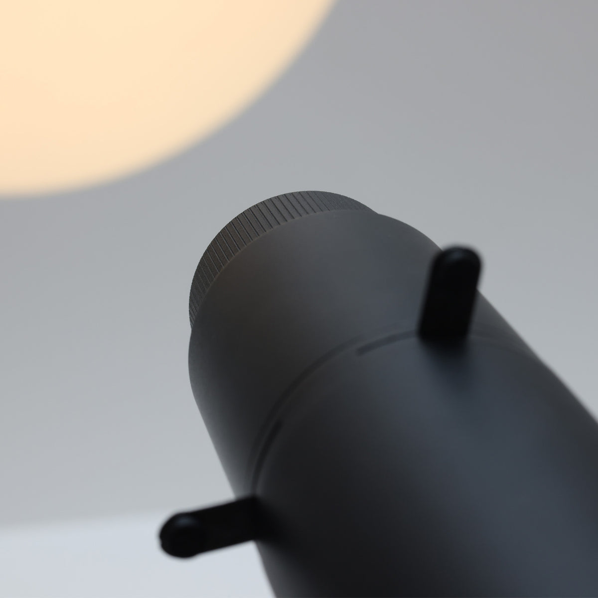 3-phase track contour spotlight SHAPE, 20W, 30° matte black, 4000K, CRI90, DALI dimmable