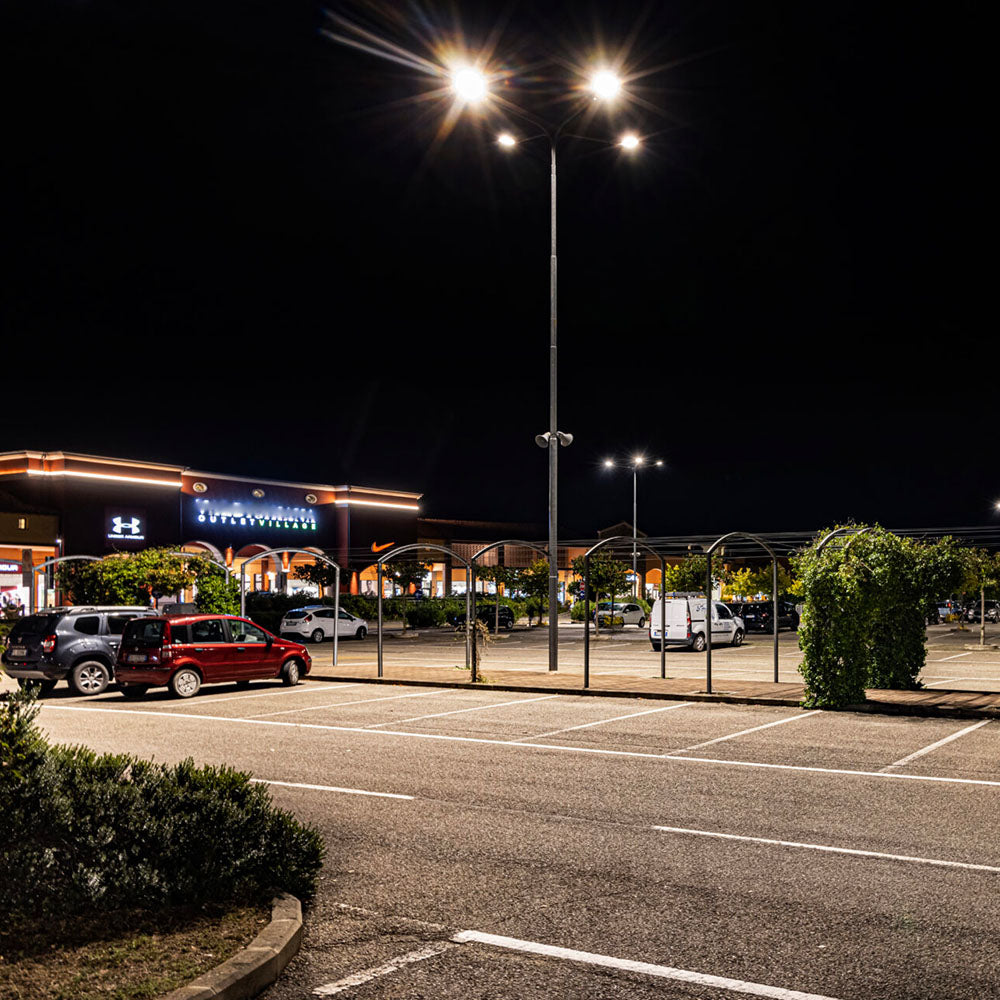 DOTLUX LED street light DOLPHINmaxi 240W 3000K 1-10V dimmable without pole adapter