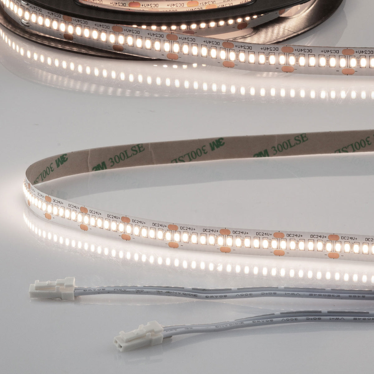 LED CRI940 MiniAMP flex ribbon, 24V DC, 6W, IP20, 4000K, 250cm, both. 30cm cable + maleAMP, 300 LED/m