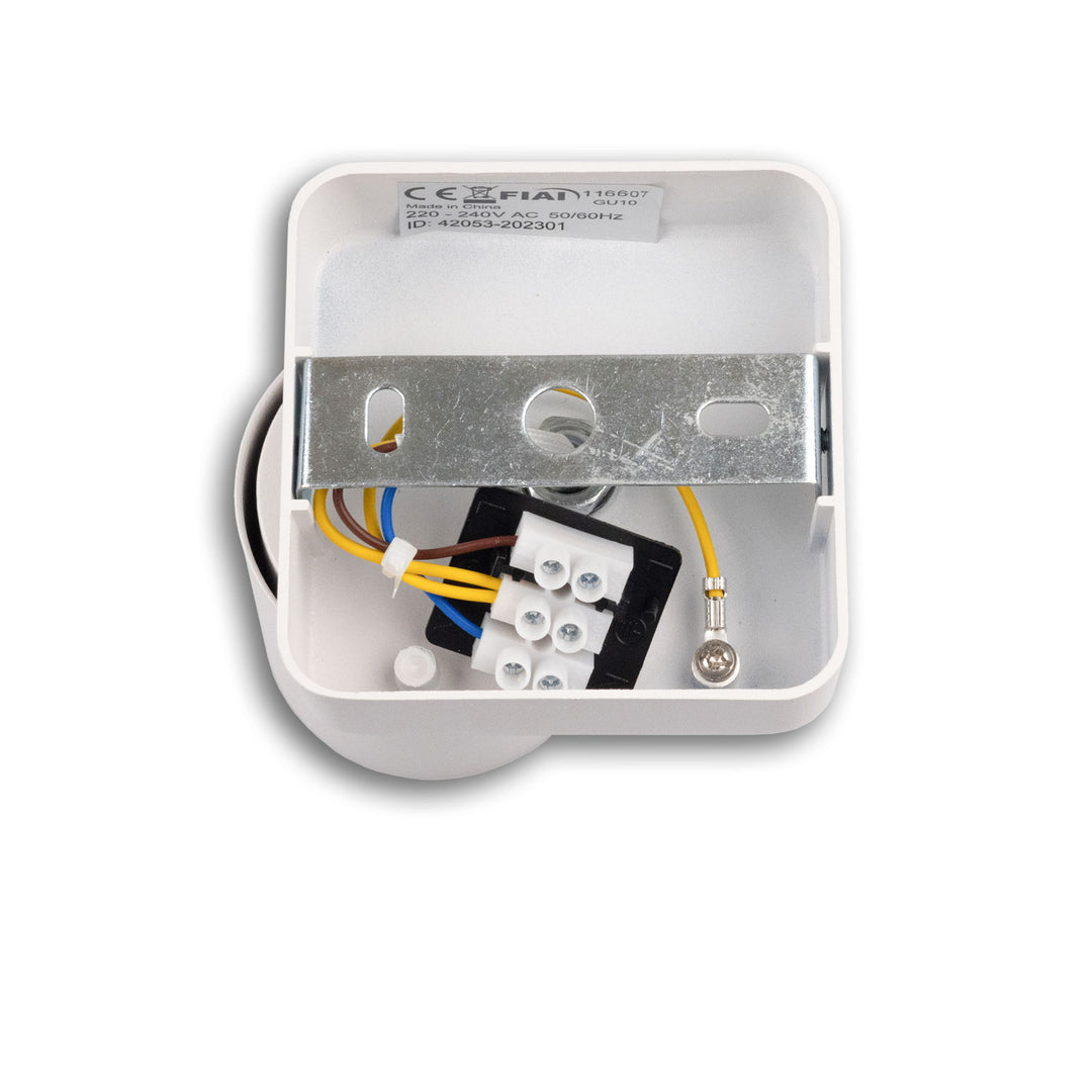 Wall/ceiling light GU10 single, IP20, white, with on/off switch, bulb not included.