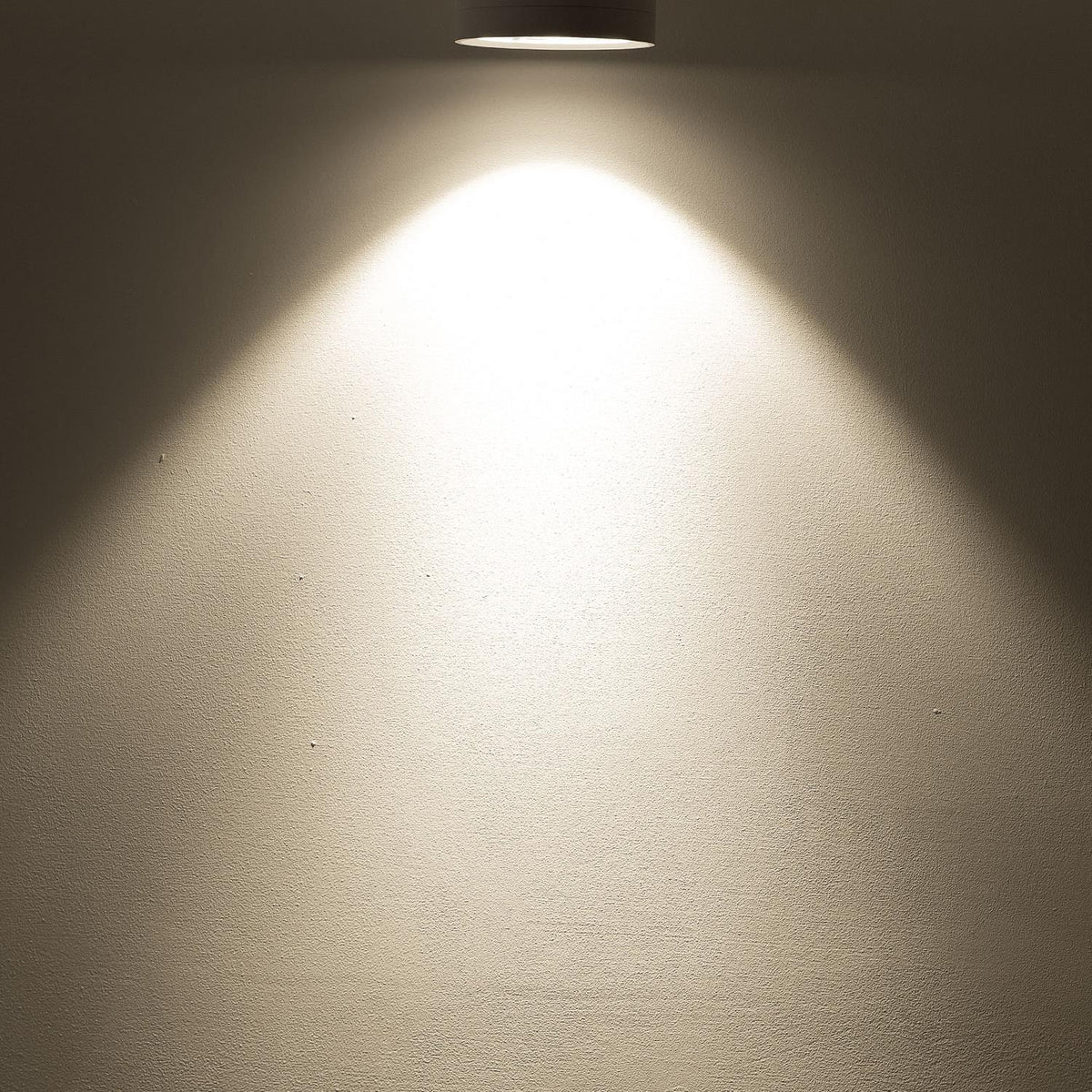 LED Strahler mit Montagebügel und Schukostecker, 40W, 36°, schwenkbar, weiß matt, 3000K, CRI>90